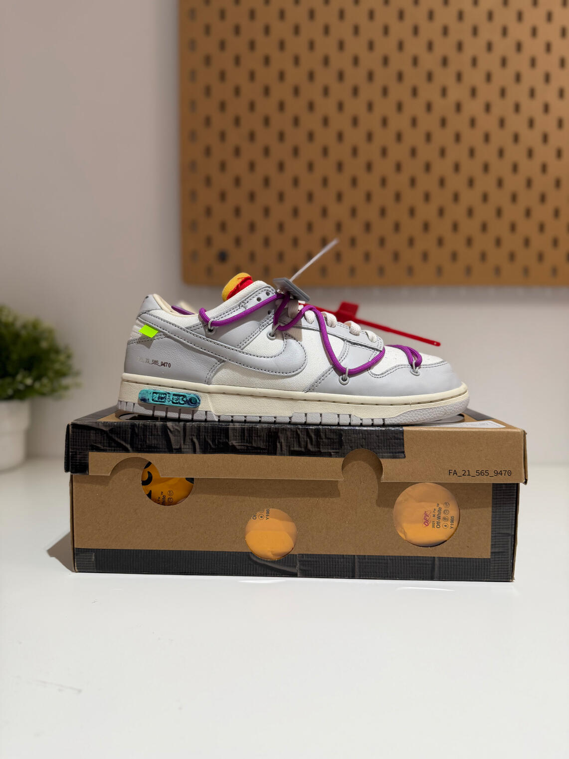 NIKE DUNK OFF-WHITE